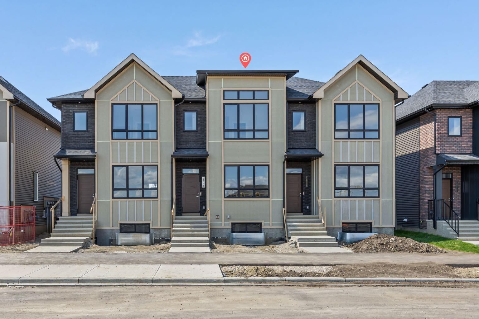 Property Photo:  21522 Sheriff King Street SW  AB T2X 6R8 