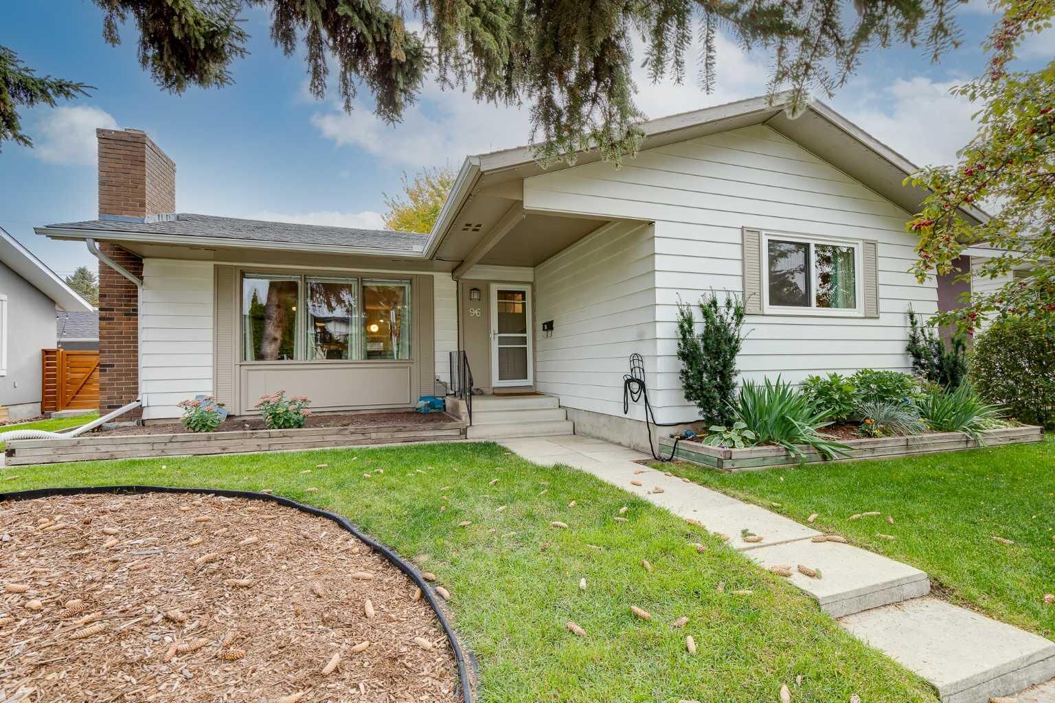 Property Photo:  96 Alderwood Close SE  AB T2H 1T3 