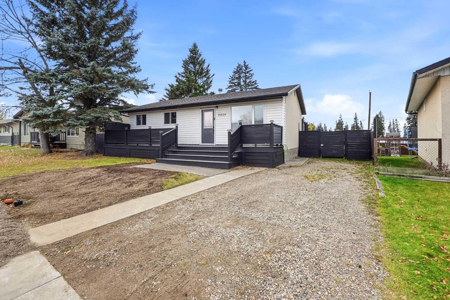 Property Photo:  5020 58 Street Close  AB T4T 1G4 