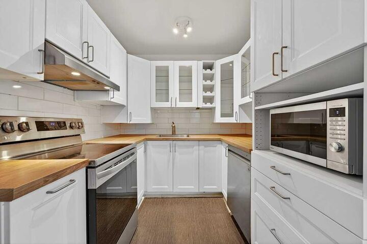 Property Photo:  5601 Dalton Drive NW 202A  AB T3A 2C3 
