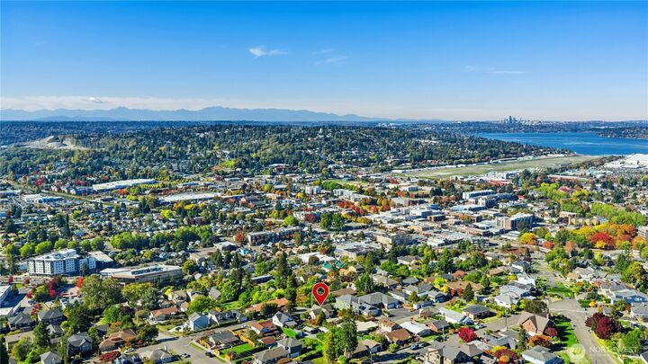 Property Photo: 606 Renton Avenue S WA 98057