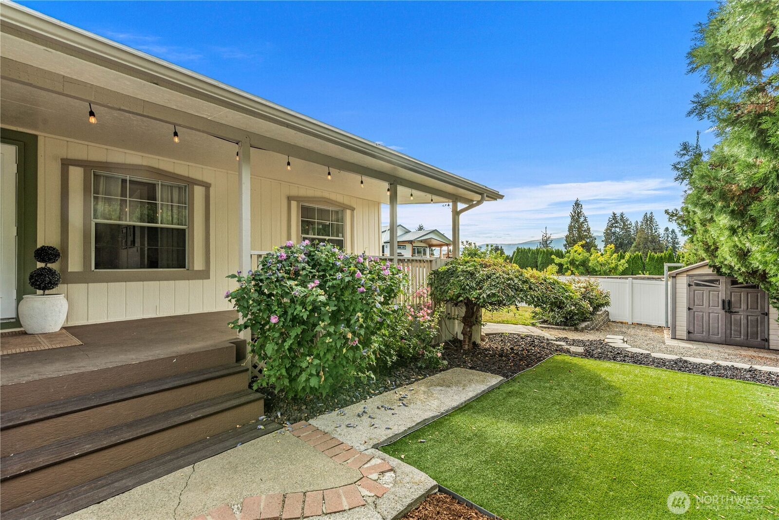 Property Photo:  1644  8th Street NE  WA 98802 