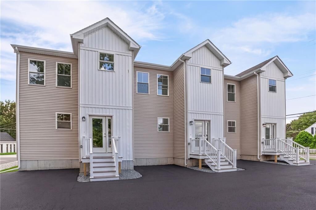Property Photo:  4 Rounds Avenue  RI 02915 
