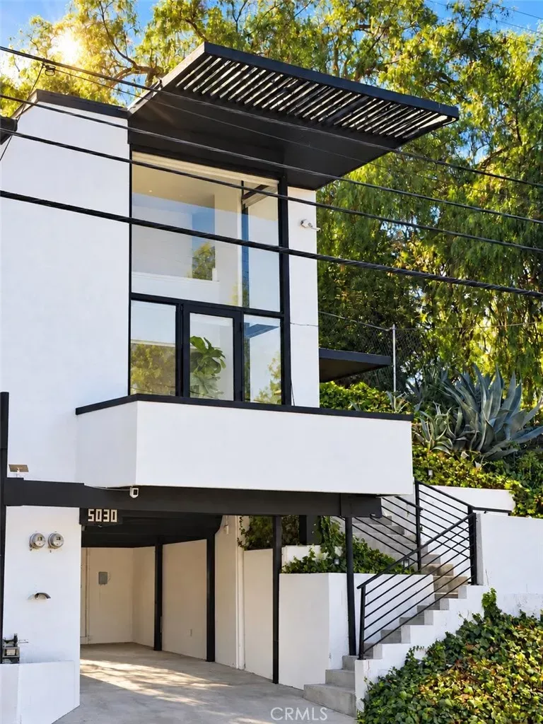Property Photo:  5030 Aldama Street  CA 90042 