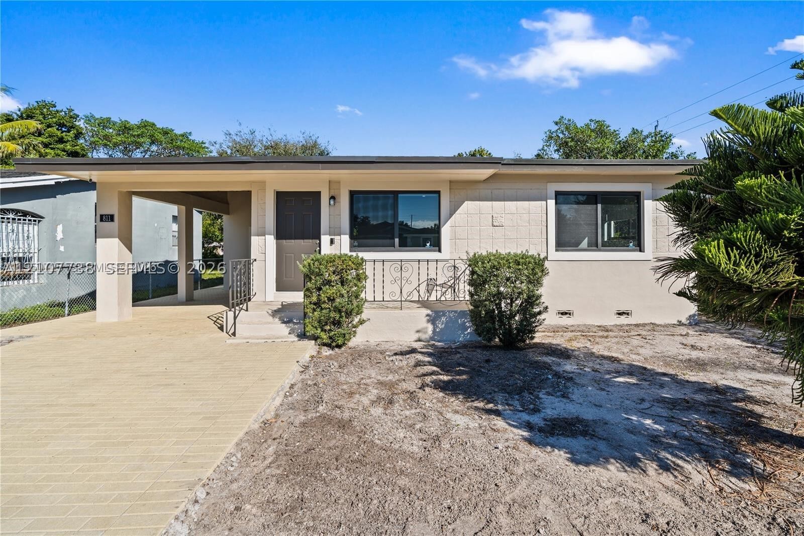 Property Photo:  811 NW 115th St  FL 33168 