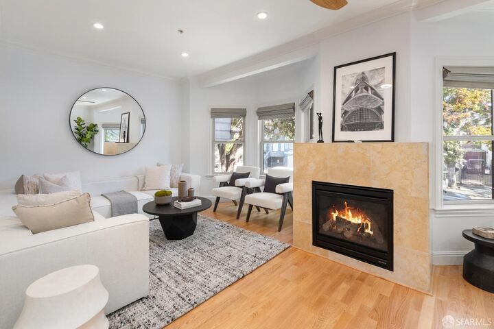 Property Photo:  2560 Bryant Street  CA 94110 