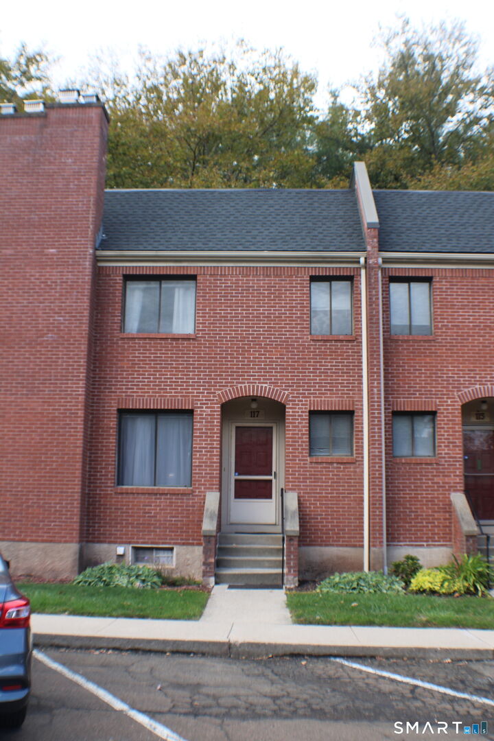 Property Photo: 465 Mix Avenue 117 CT 06514