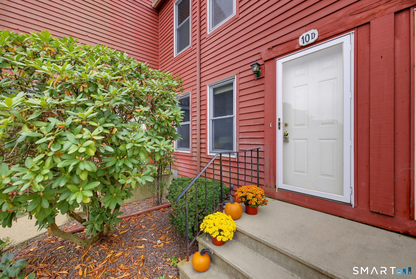 Property Photo: 10 Riverview Drive D CT 06088