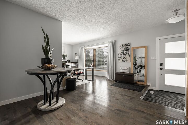 Property Photo:  258 Ae Adams Crescent  SK S7K 5M9 