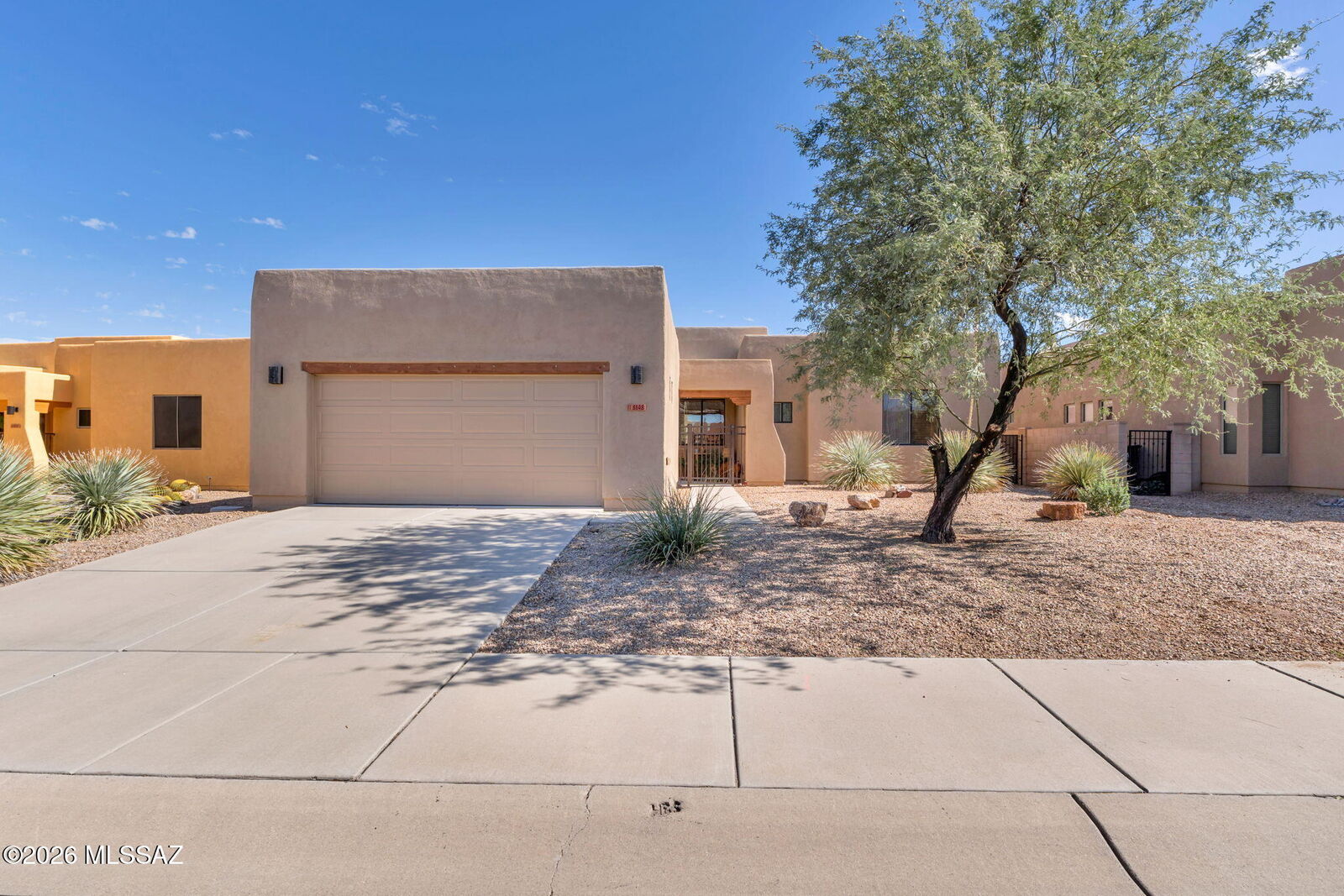 Property Photo:  8148 N Night Pony Drive  AZ 85743 