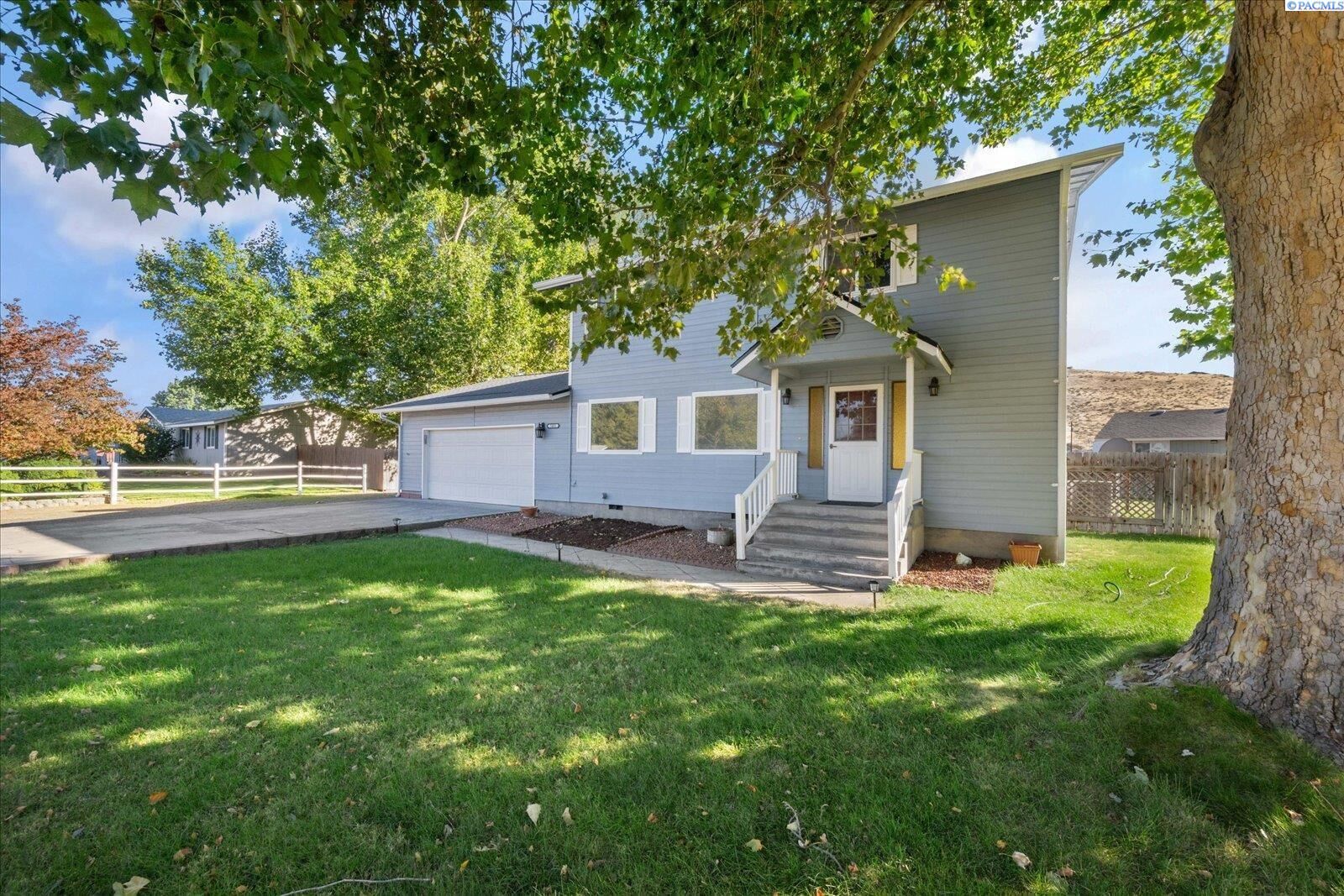 Property Photo:  5401 Fern Loop  WA 99353 