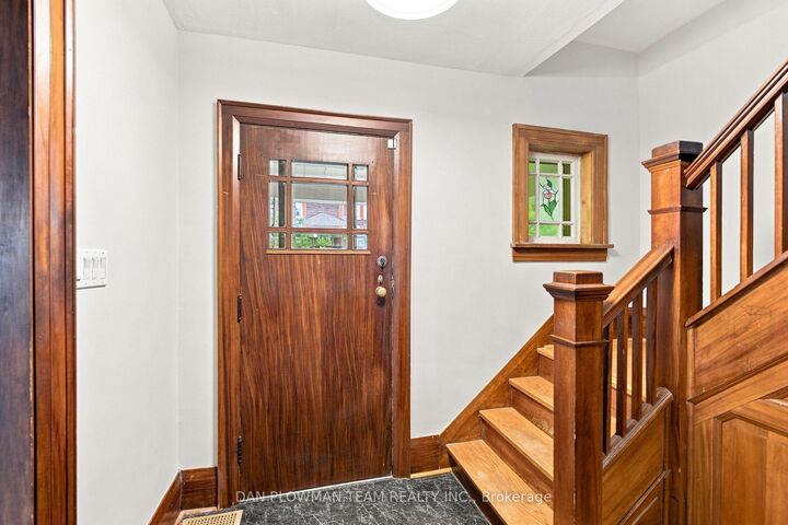 Property Photo:  307 William Street E  ON L1G 1K9 