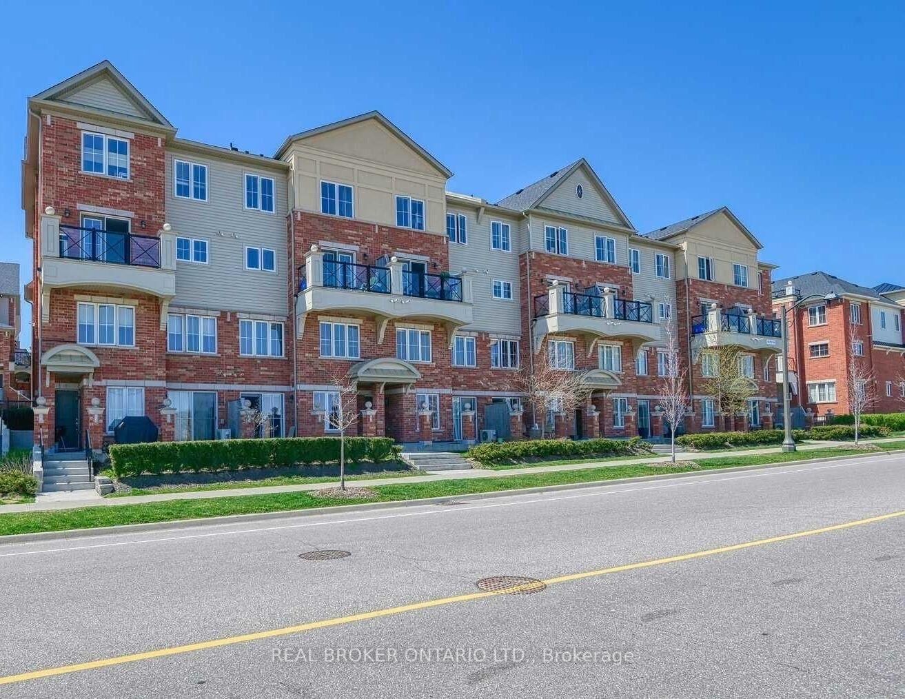 Property Photo: 51 Hays Boulevard 37 ON L6H 0J1
