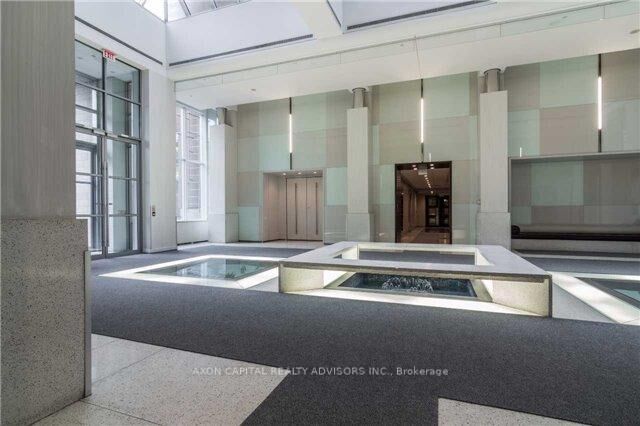 Property Photo:  270 Wellington Street W 613  ON M5V 3P5 