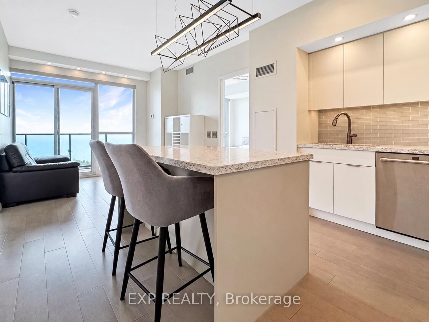 Property Photo: 2200 Lakeshore Boulevard W 3210 ON M8V 1A4
