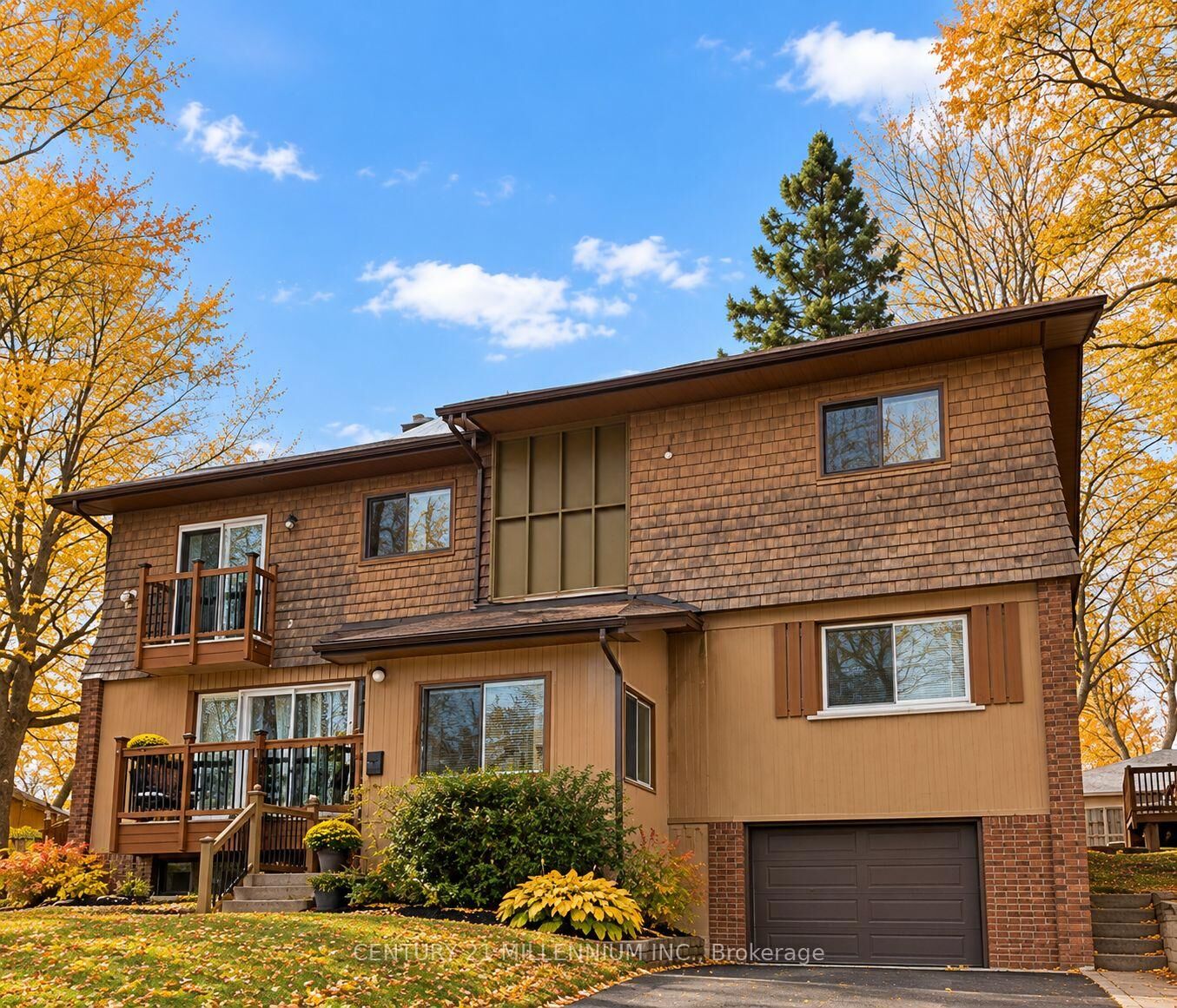 Property Photo:  1 Hillside Drive 3  ON L9W 1P5 