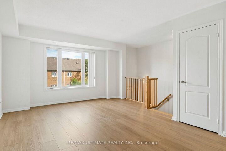 Property Photo:  26 Walter Dove Court  ON L4G 0S8 