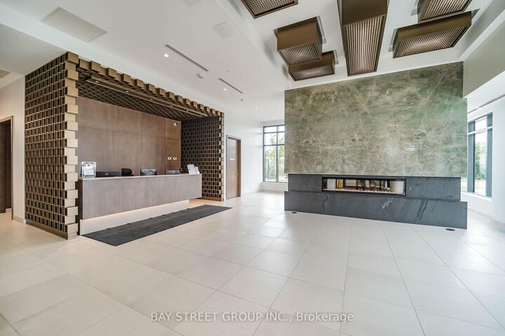 Property Photo:  188 Fairview Mall Drive 2016  ON M2J 0H7 