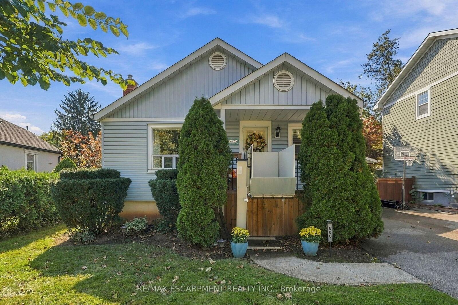 Property Photo:  600 Hager Avenue  ON L7S 1P6 