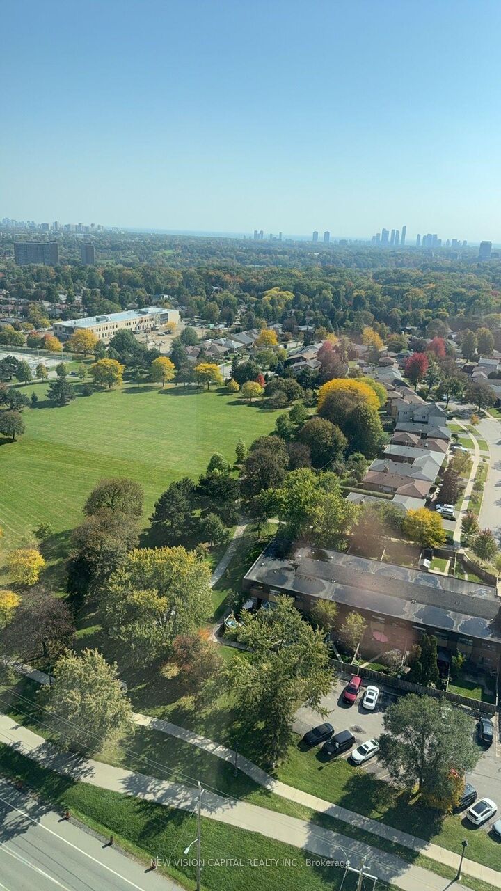 Property Photo:  4010 Eglinton Avenue W 2308  ON M9A 0G5 