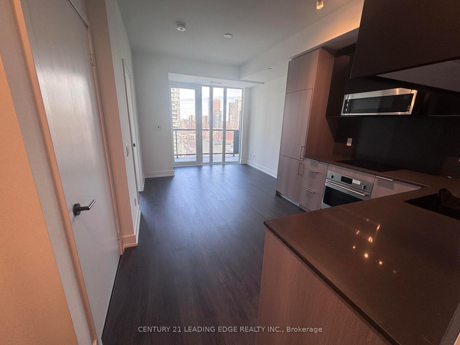 Property Photo:  308 Jarvis Street 2407  ON M5A 2P2 