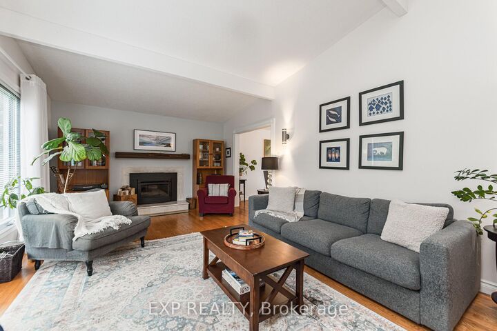 Property Photo:  3 Welkin Crescent  ON K2E 5M4 
