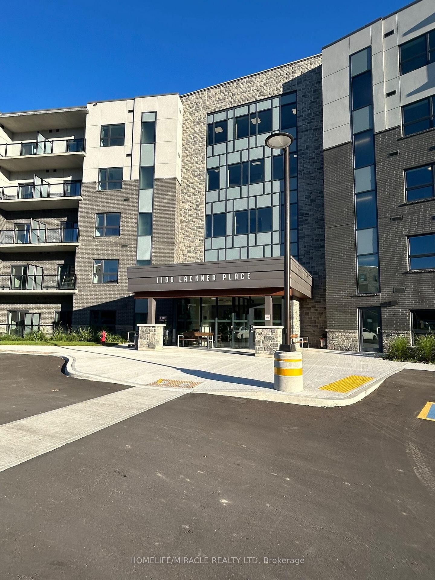 Property Photo:  1100 Lackner Place 221  ON N2A 0M1 