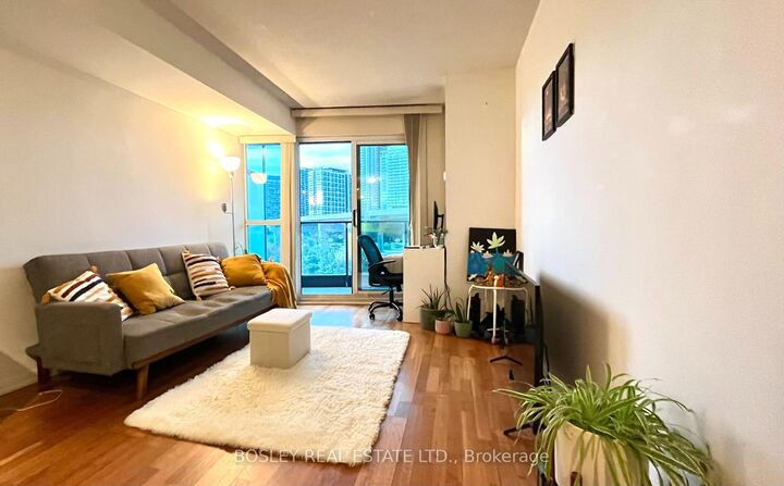 Property Photo:  231 Fort York Boulevard 618  ON M5V 1B2 