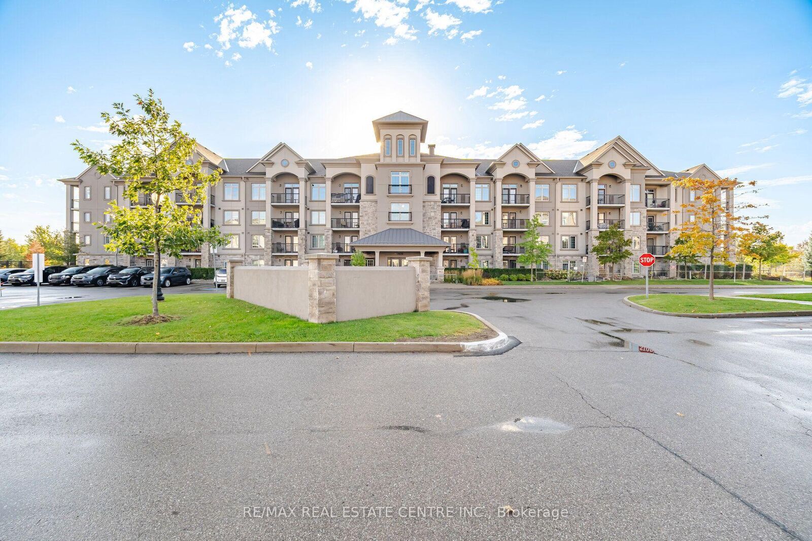 Property Photo:  1450 Main Street E 103  ON L9T 8W4 