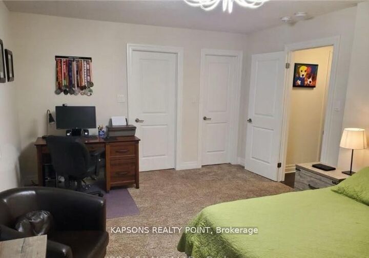 Property Photo:  2579 Sheffield Boulevard 21  ON N6M 0G4 