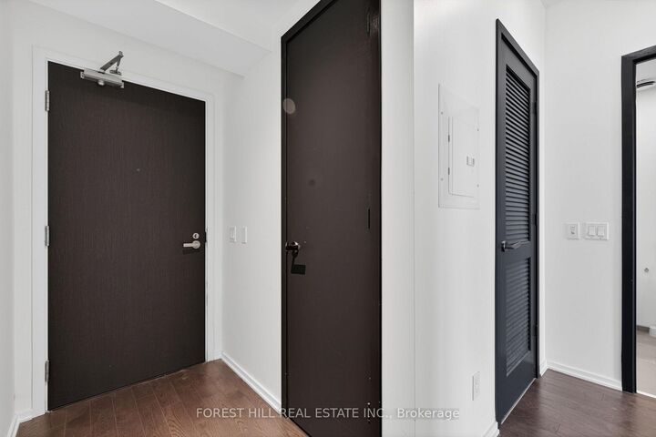 Property Photo:  16 Bonnycastle Street 3603  ON M5A 0C9 
