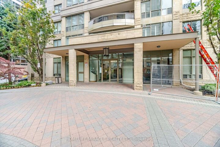 Property Photo:  260 Doris Avenue 301  ON M2N 6X9 