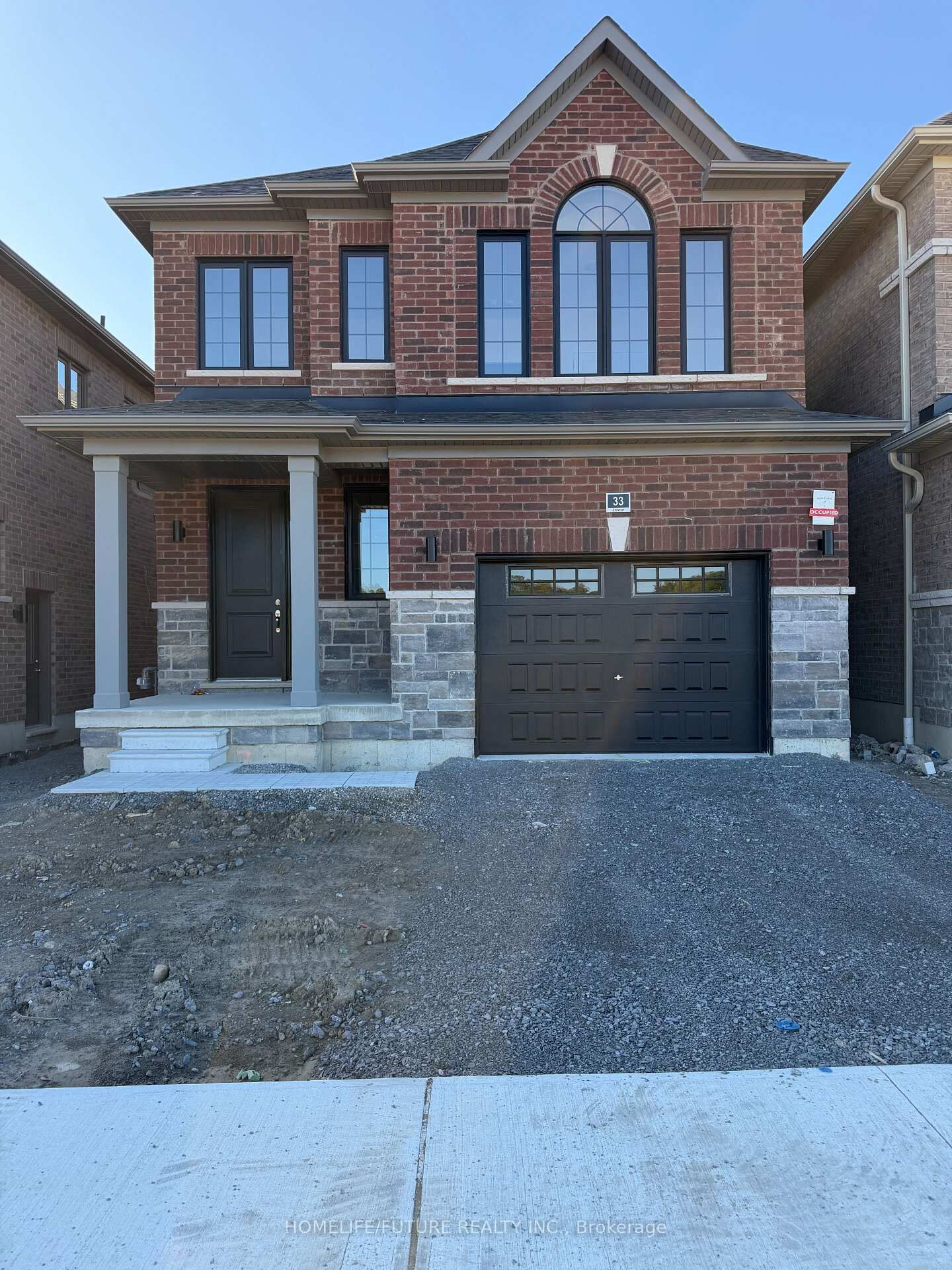 Property Photo:  33 Ivy Run Crescent  ON L1M 2A7 
