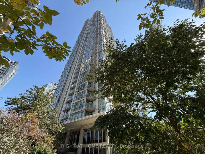 Property Photo:  35 Mariner Terrace 2905  ON M5V 3V9 