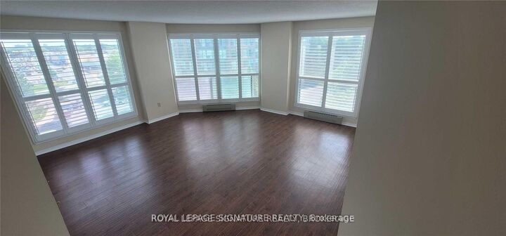 Property Photo:  2155 Burnhamthorpe Road 604  ON L5L 5P9 