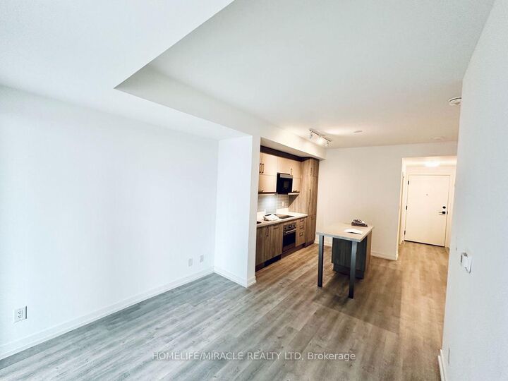 Property Photo:  8119 Birchmount Road 521A  ON L6G 0H5 