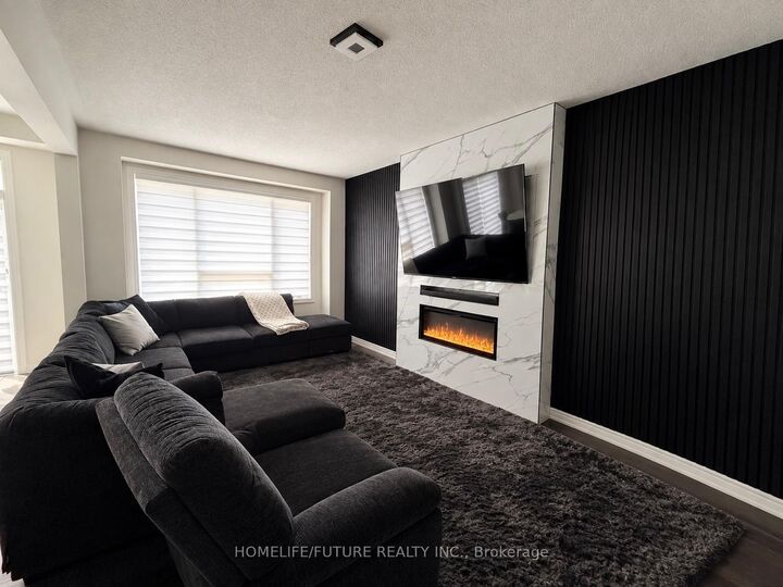 Property Photo:  83 Armilia Place  ON L1P 0P7 