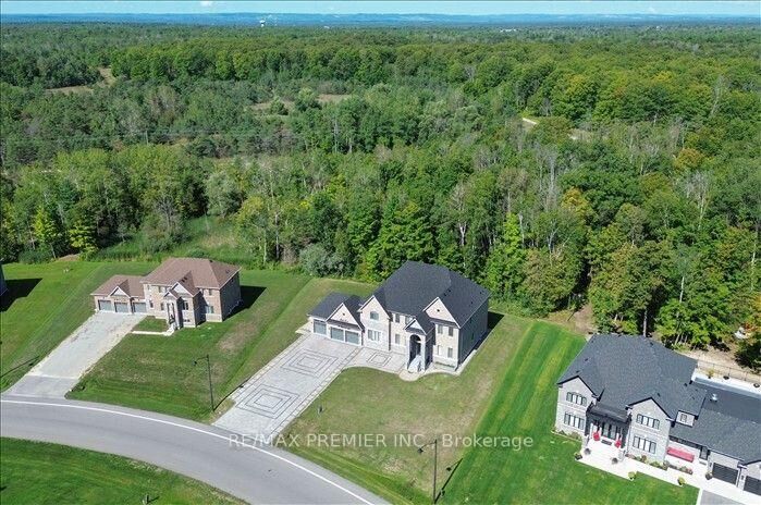 Property Photo:  26 Birchwood Lane  ON L0M 1B1 