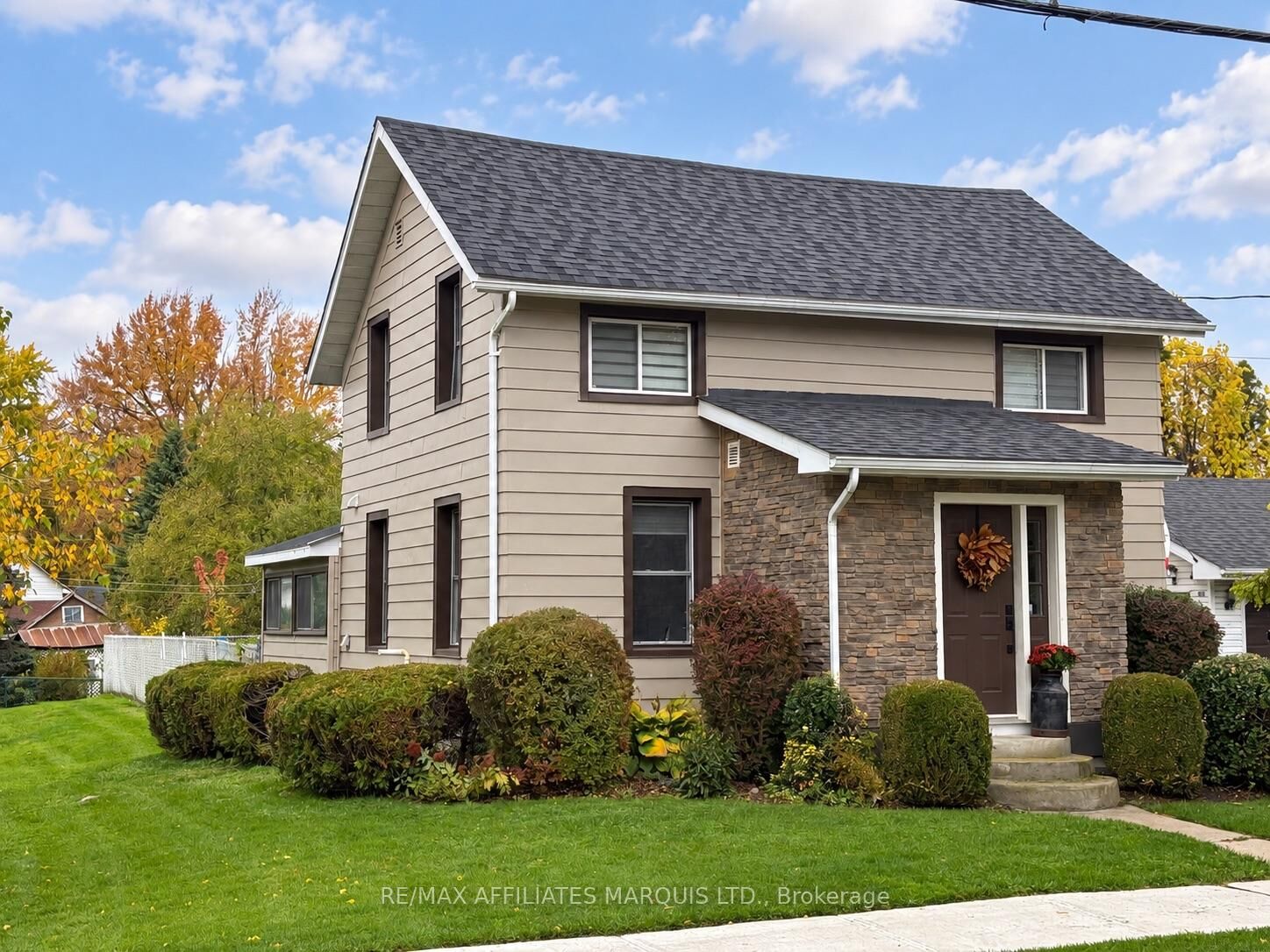 Property Photo:  22 2nd St Street  ON K0C 1X0 