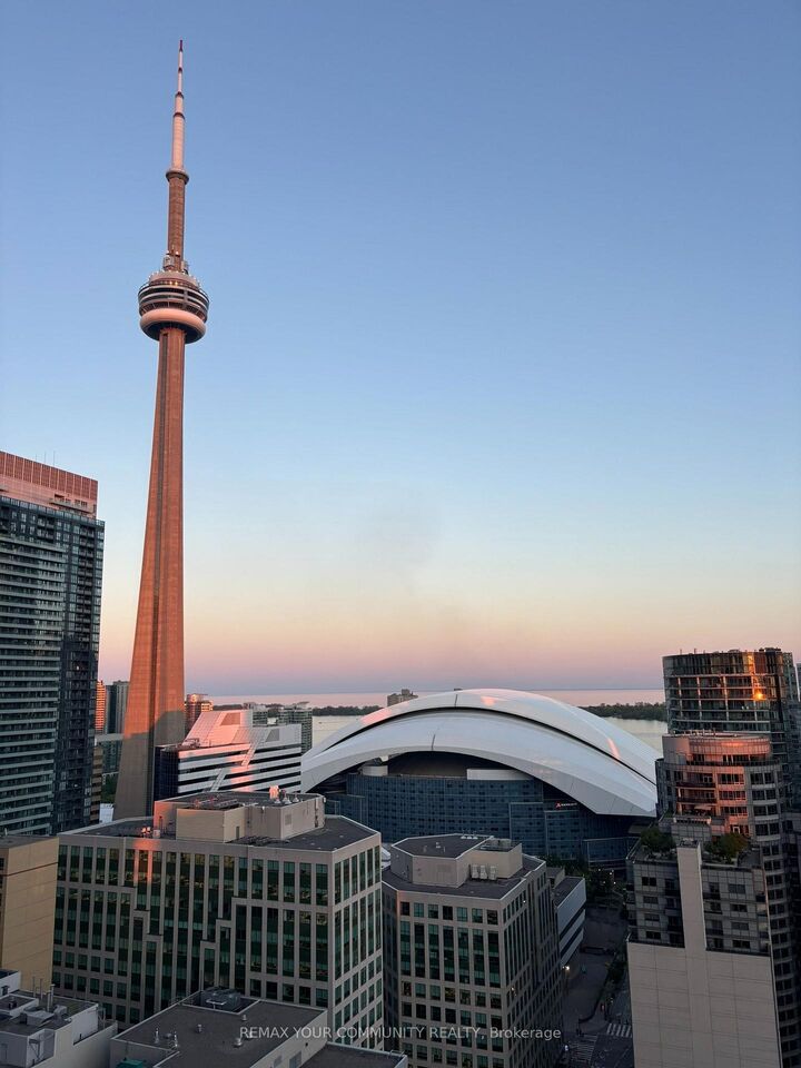 Property Photo:  88 Blue Jays Way U2707  ON M5V 0L7 