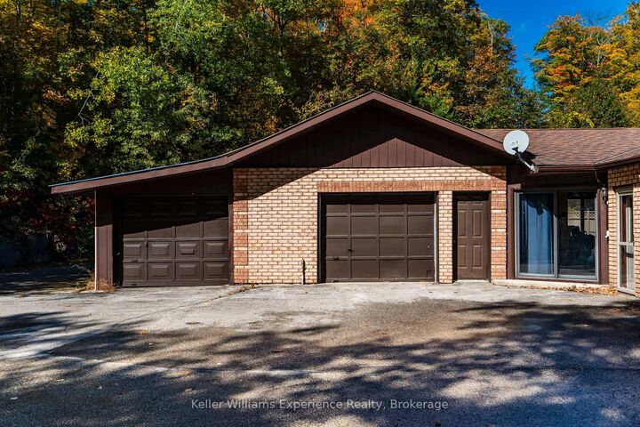 Property Photo:  900 Champlain Road  ON L9M 0E3 