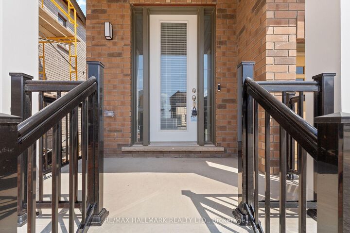 Property Photo:  16 Crossmore Crescent  ON N1S 0C7 