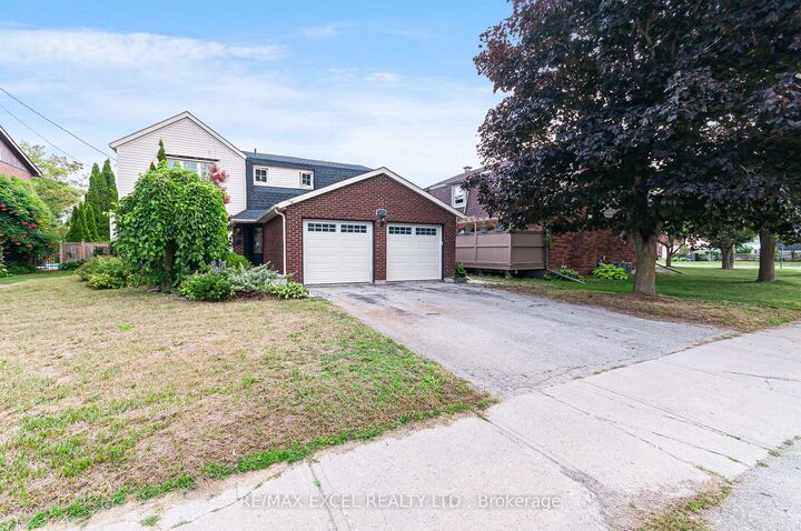 Property Photo:  218 Angeline Street N  ON K9V 5E9 