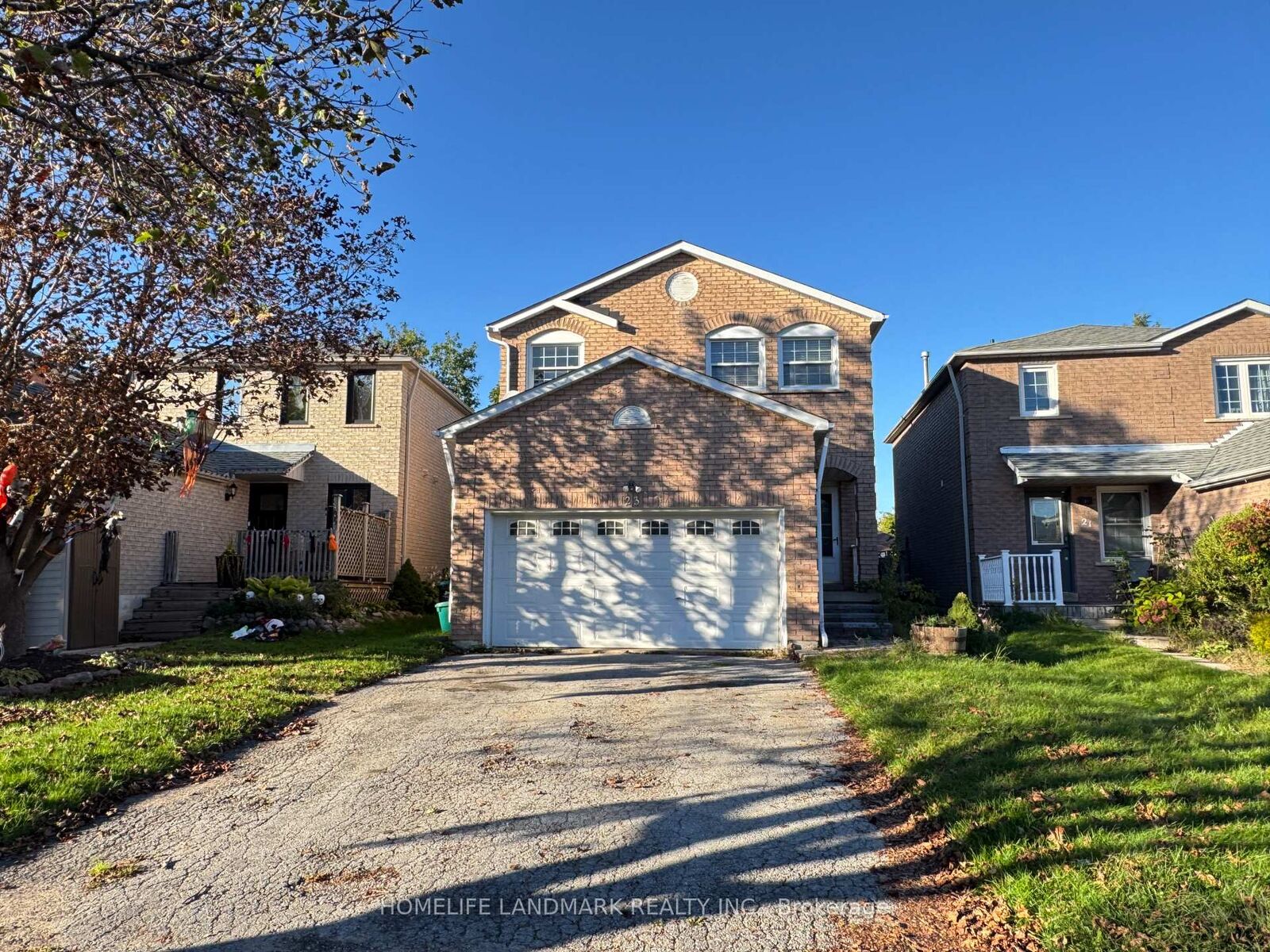 Property Photo:  23 Wallace Drive  ON L4N 7E2 