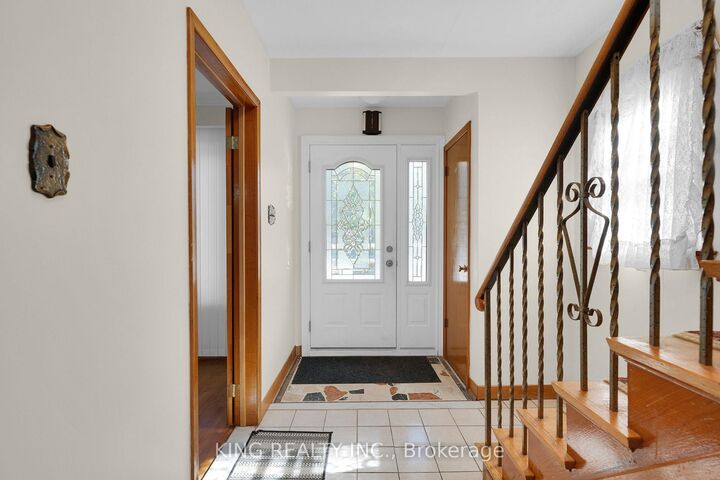 Property Photo:  2604 Keele Street  ON M6L 2P1 