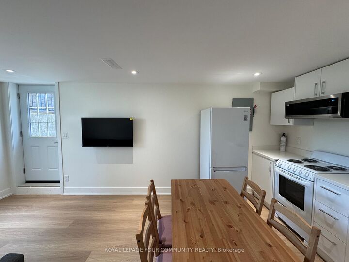 Property Photo:  145 Harrison Drive Lower 1  ON L3Y 4P5 
