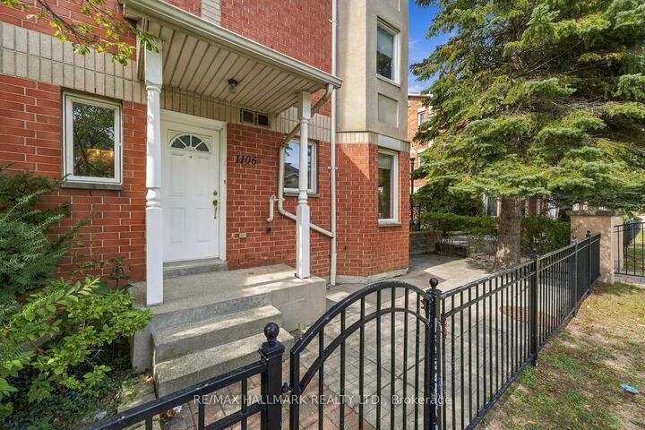 Property Photo:  19 Rosebank Drive 1106  ON M1B 5Z2 