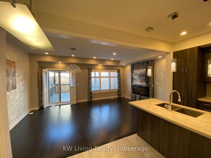 Property Photo: 400 Wheat Boom Drive N ON L6H 0R4