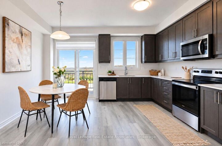 Property Photo:  120 Court Drive 17  ON N3L 0N2 