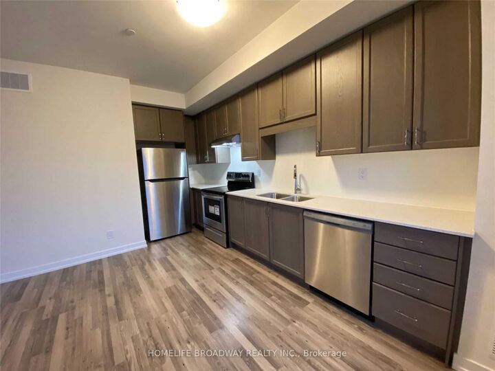 Property Photo:  370 Red Maple Road 113  ON L4C 6P5 
